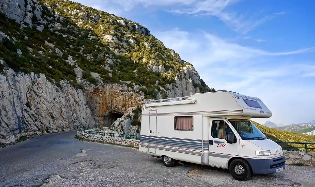 Autocaravana en Gargantas del Verdon, Francia.