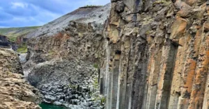 Columnas de Basalto. Estrechos del Cañón de Studlagil, Islandia.