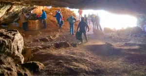 Entrada de la Cueva de la Ramera. Hoz de Beteta, Cuenca.