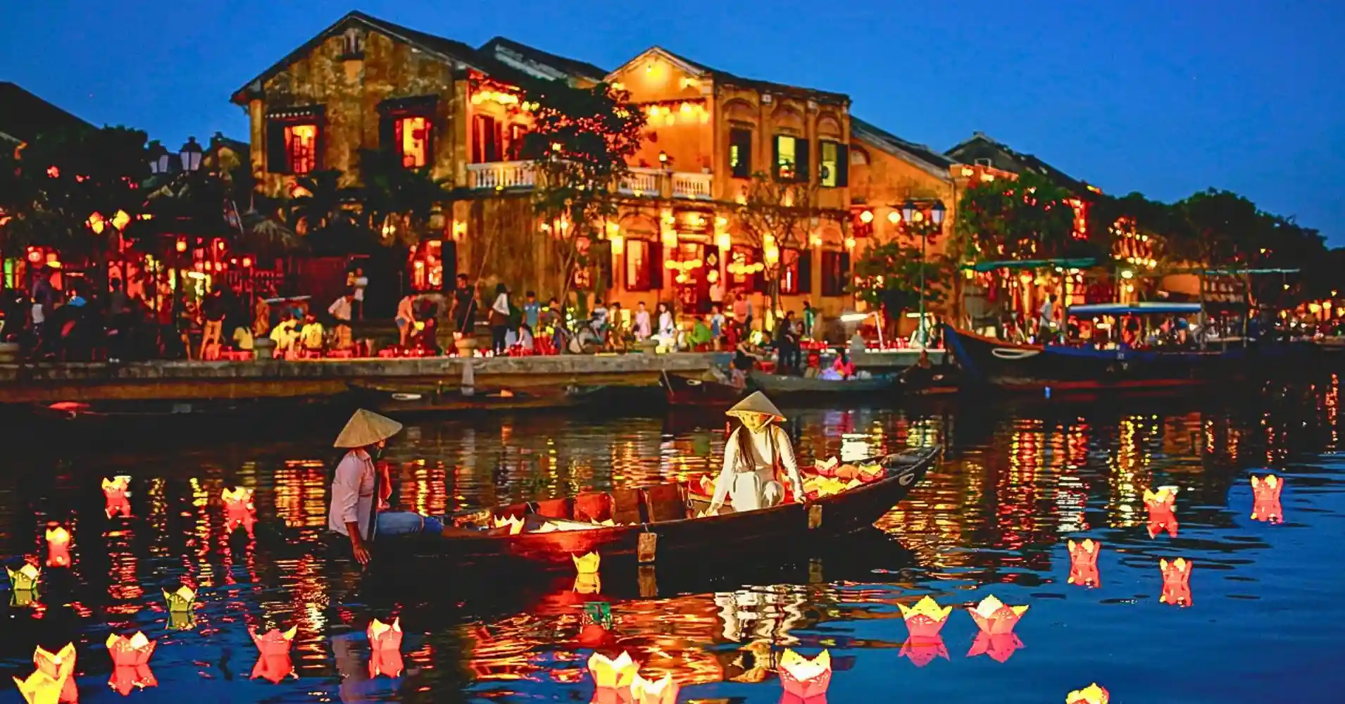Hoi An, farolillo ofrenda. Vietnam.