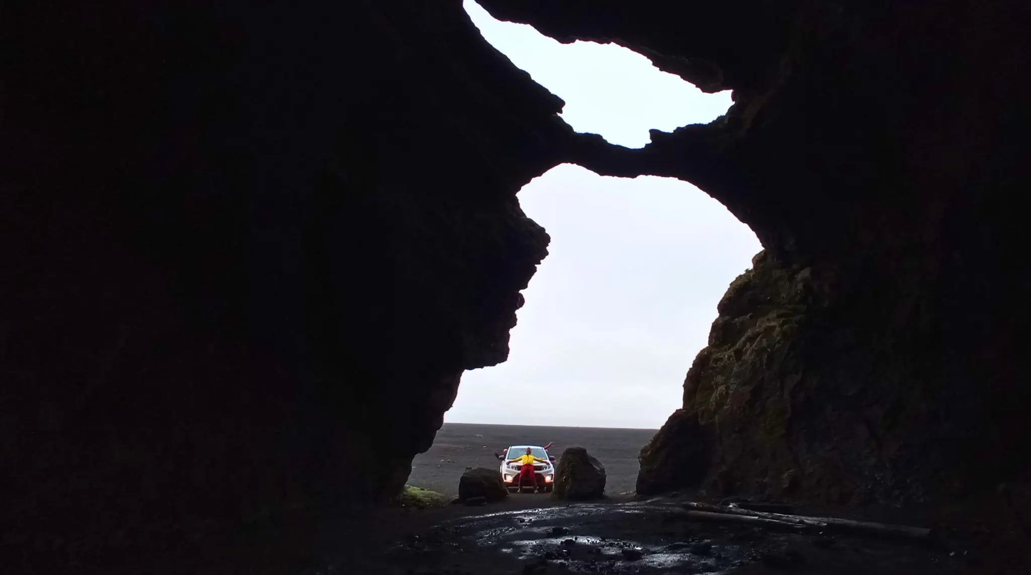LA-ENTRADA-CUEVA-DE-YODA-ISLANDIA.