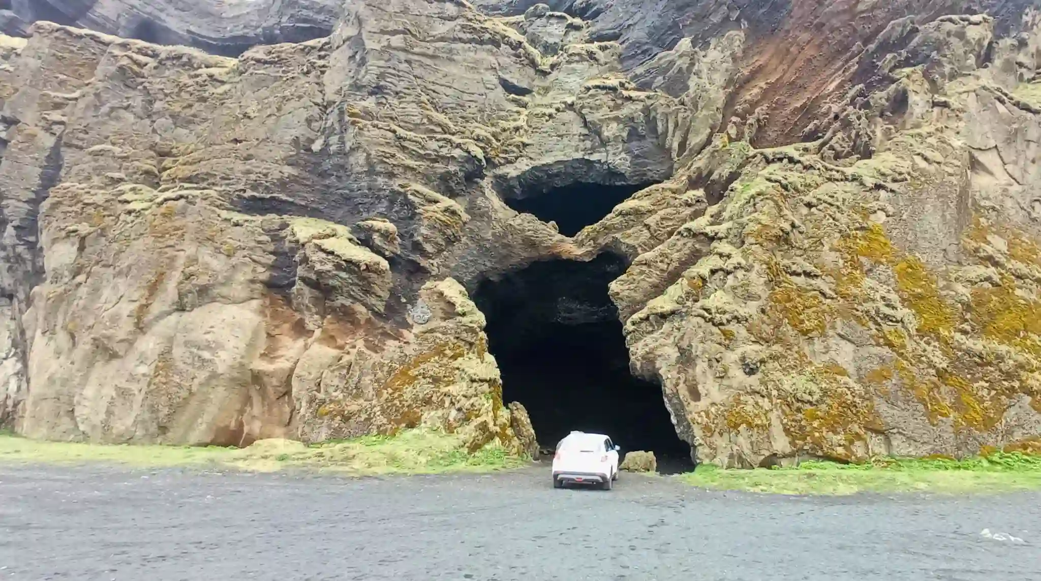 Paredes-de-Macizo de Hjörleifshöfði-ISLANDIA.