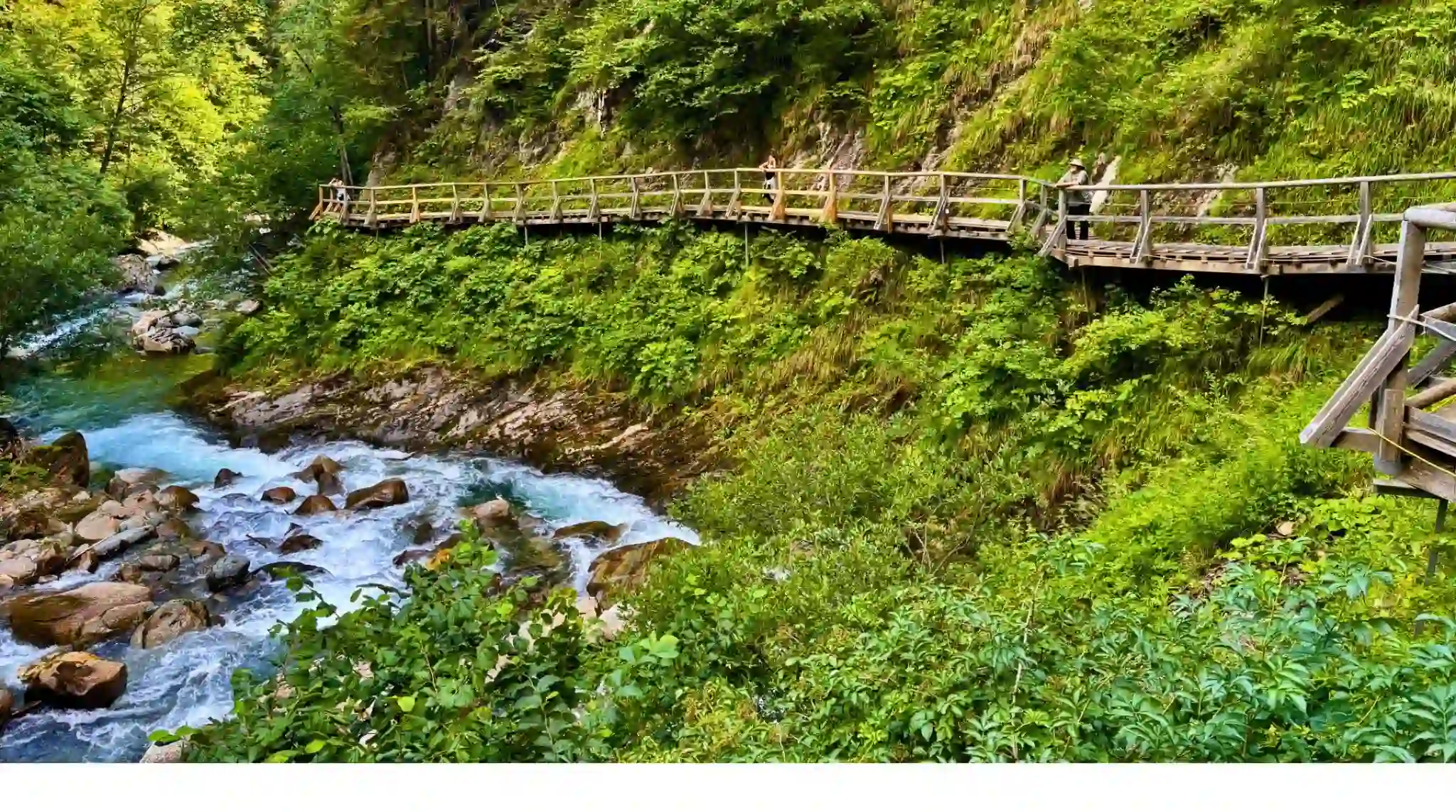 Pasarelas en la Garganta Groppensteinchlucht, Flattach. Austria. Pasarelas en la Garganta Groppensteinchlucht, Flattach. Austria.