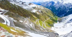 Paso del Stelvio en Invierno. Italia