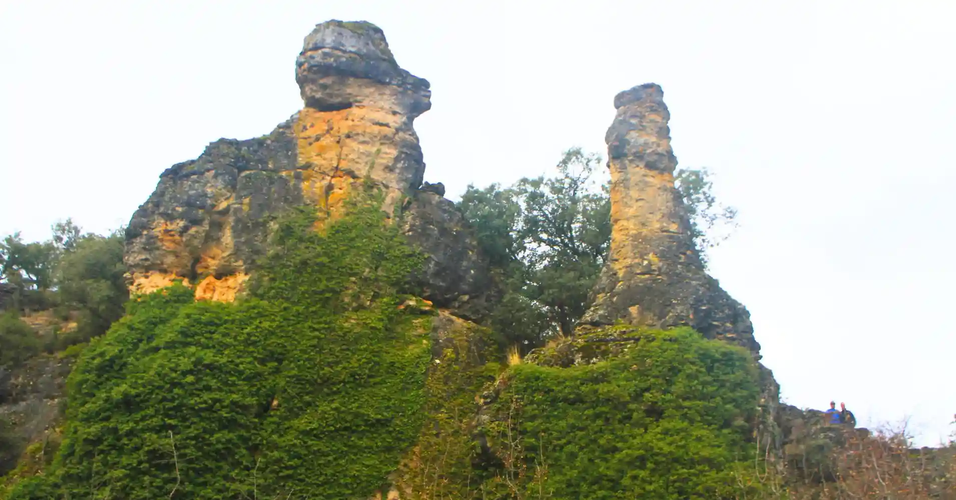 Primeros Frailes. Ruta del Barranco del Reato. Guadalajara.
