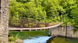 Puente Colgante de Inklusaldea (Aribe). Navarra.