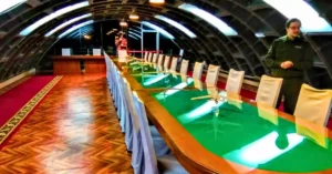 Sala de Reuniones del Bunker 42. Moscú.