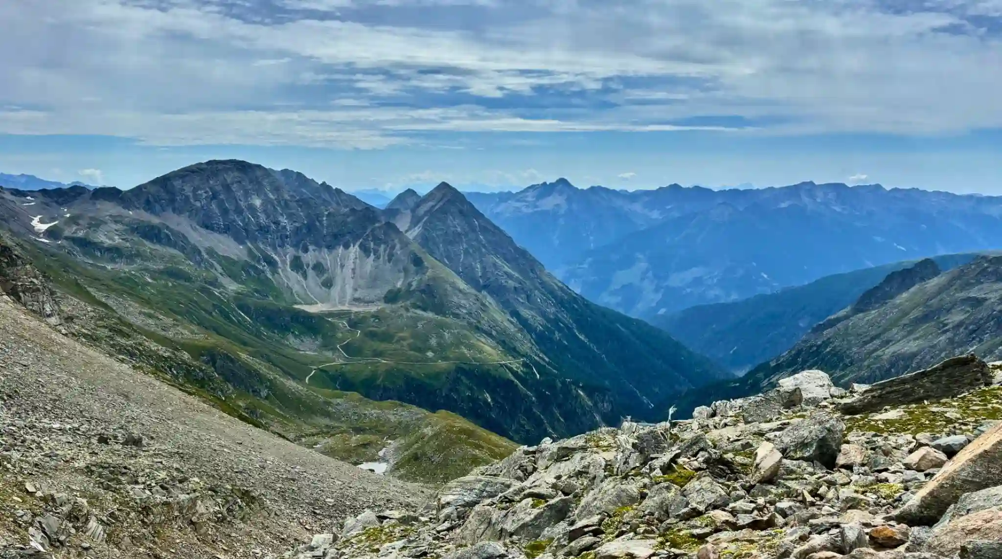Vistas de las Montañas del Valle de Mölltar, Austria.