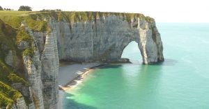 Acantilados de Etretat. Departamento de Sena Marítimo. Normandía. Francia.