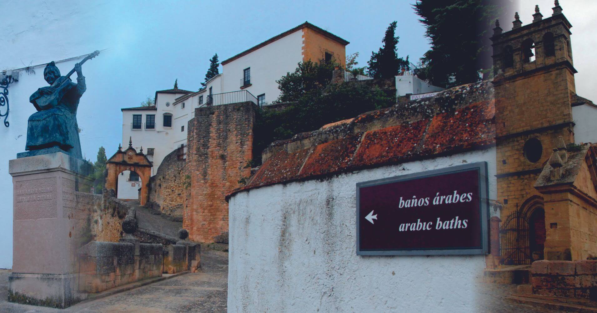Arco Felipe V e Iglesia Padre Jesús. Ronda. Málaga, Andalucía.