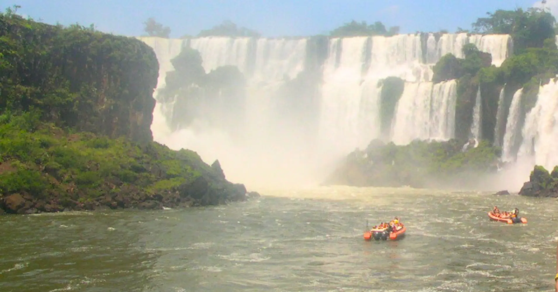 Aventura en Lancha Rápida en Iguazú.