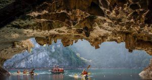 Bahía de Halong. Kayak en Vietnam.