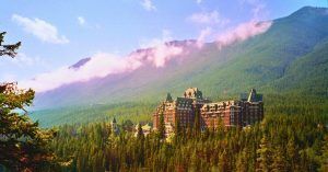 Banff Springs Hotel. Parque Nacional Banff, en Alberta, Canadá.