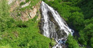 Bridal Veil Falls y Horsetail Falls. Alask