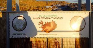 Brú Milli Heimsálfa. Área Geotermal de Gunnuhver. Puente entre continentes. Islandia.