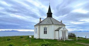 Capilla de Dverberg. Isla de Andøya, Archipiélago de Vesterålen. Noruega.