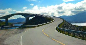 Carretera del Atlántico. Camino a Molde, Atlantic Road. Noruega.