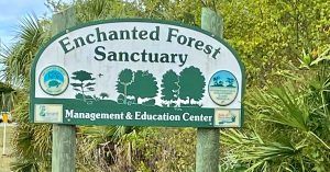 Cartel del Santuario del Bosque Encantado. Florida.
