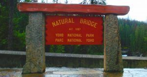Cartel Natural Bridge, Parque Nacional Yoho. Columbia Británica, Canadá.