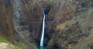 Cascada Litlanesfoss Este de Islandia.