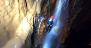 Cascada y Tobogán. Curso de Aguas. Cueva de Valporquero. Vagacervera, León. Castilla y León.