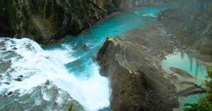 Cascadas Wapta Falls en Columbia Británica, Canadá.