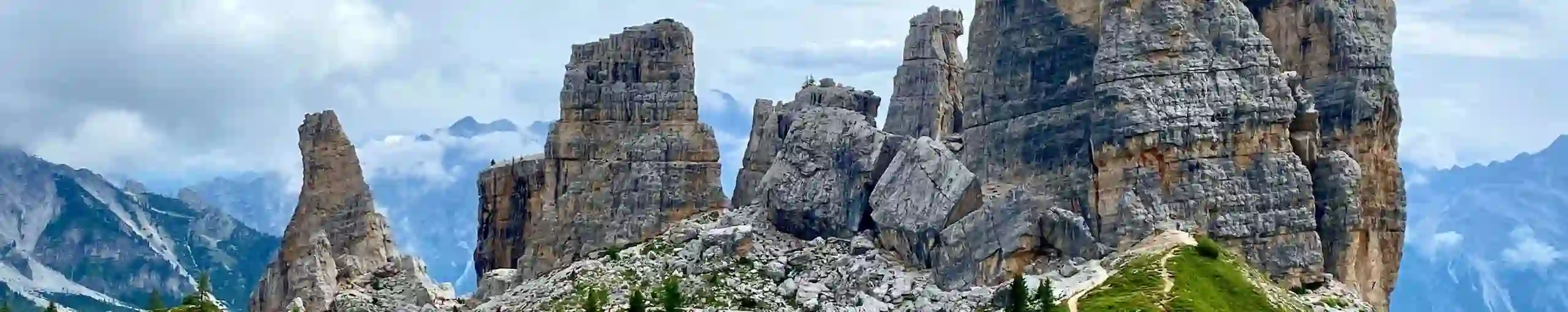 Cinque Torri, Cinco Torres. Cortina d' Ampezzo. Belluno, Véneto. Italia.