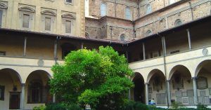 Claustro Iglesia San Lorenzo. Cinco días en Florencia. Toscana, Italia.