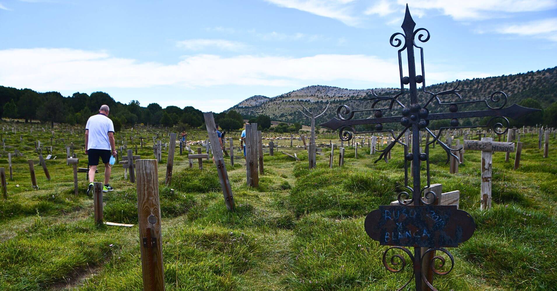 Cruz de Hierro en el Cementerio de Sad Hill. Santo Domingo de Silos. Burgos,