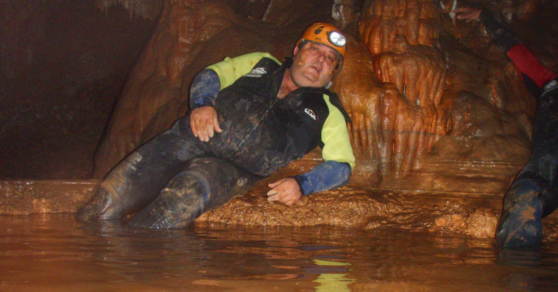 Cueva de las Excéntricas en Igualeja, Málaga. Andalucía.