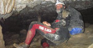 Cueva del Moro. Aguas Blancas.