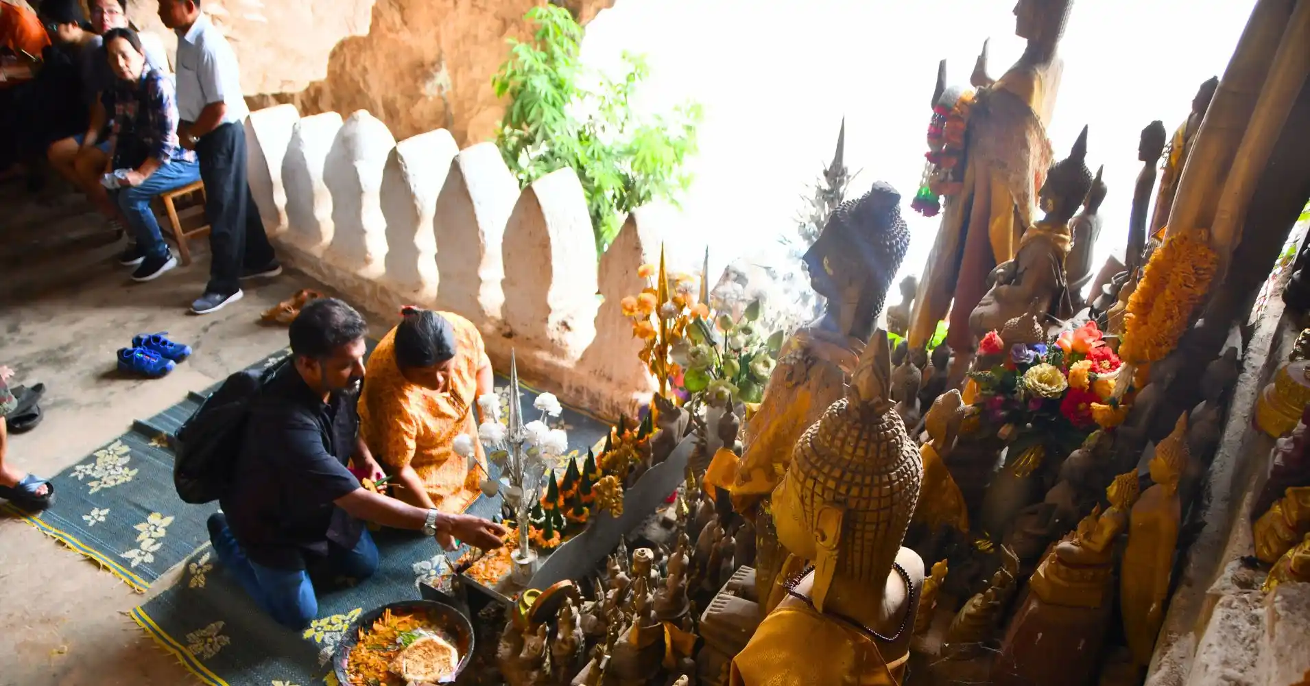 Cuevas de Pak Ou, un Lugar de Culto. Laos.