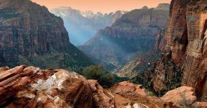 Cumbre Trekking Angels Landing. Parque Nacional de Zion. Utah, Estados Unidos.