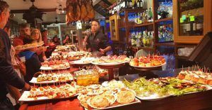 De Pintxos por el País Vasco. Euskadi.