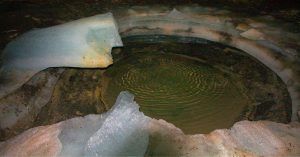 Degradación de la Cueva de Hielo de Casteret. Parque Nacional de Ordesa. Huesca, Aragón.