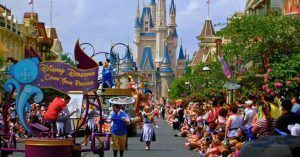 Desfile en Main Street, Disney Magic Kingdom. Orlando, Florida. Estados Unidos.