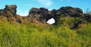 Dimmuborgir Castillos Negros. Lago Mývatn. Norte de Islandia.