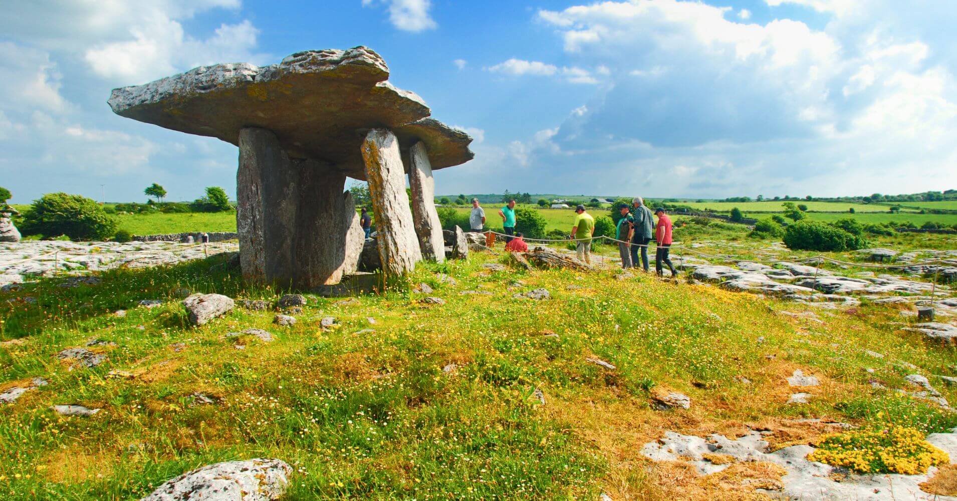 Dolmen del Parque Nacional de Burren. Irlanda.