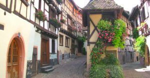 Eguisheim. Alsacia, Alto Rin. Gran Este en Francia.