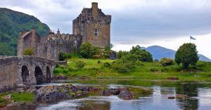 Elilean Donan Castle Higlands. Escocia, Reino Unido.