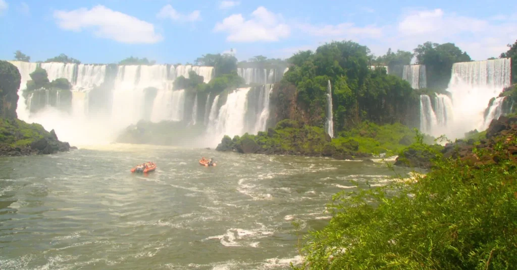 En Lancha Rápida en Iguazú.