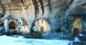 Ermita Cueva de San Bernabé. Las Merindades. Burgos. Castilla y León.