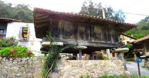 Hórreo de Cuevas del Agua. Escapada a Asturias.