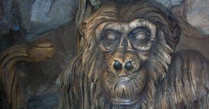 Escultura en el Árbol de la Vida de Disney Animal Kingdom. Orlando, Florida. Estados Unidos.