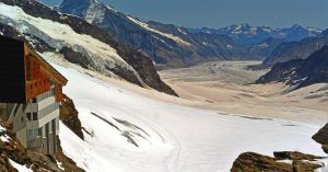 Estación del Jungfraujoch. Alpes Berneses y Glaciar de Aletsch. Suiza.