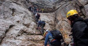 Ferrata Sendero Sosat en los Dolomitas de Brenta. Madona di Campiglio. Trento, Trentino Alto Adigio. Italia.