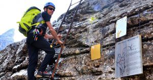 Ferrata Sendero Sosat. Vía de la Brochette. Dolomitas de Brenta. Madona di Campiglio, Trento. Trentino Alto Adigio. Italia.