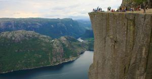 Fiordo de Lyse. Lysefjord desde el Preikestolen. El Púlpito. Noruega.