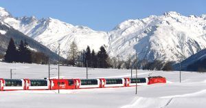 Glacier Express, Paso de Furka en invierno. Suiza.