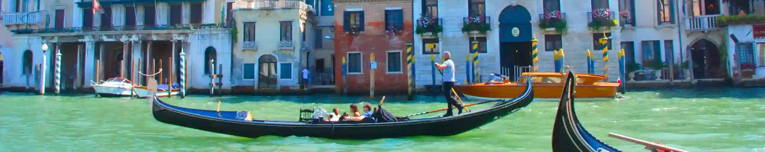 Góndola en Venecia, Italia.